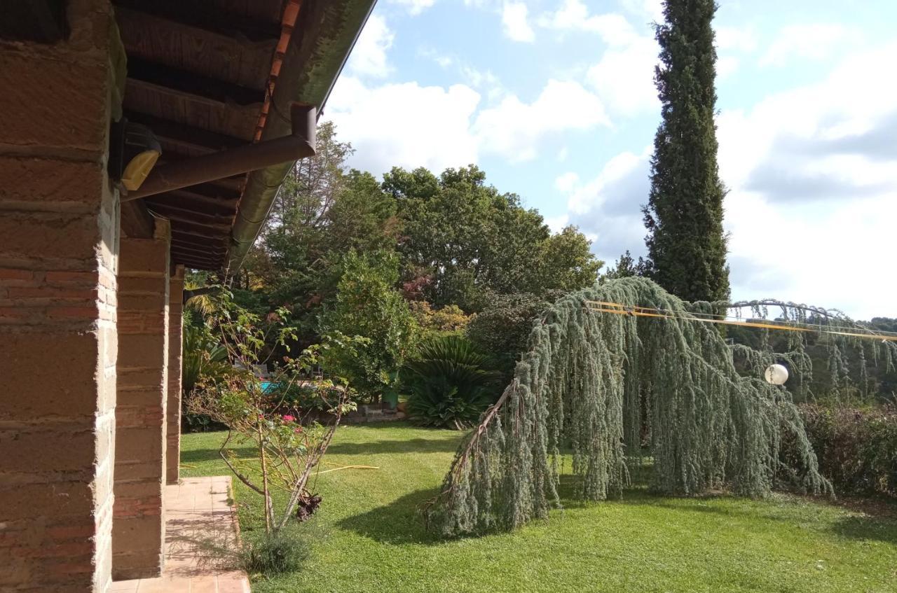 Villa Con Piscina Canale Monterano Bagian luar foto